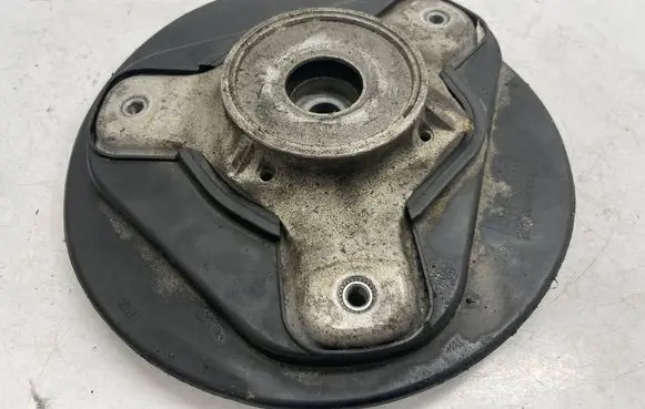 Mercedes-Benz E W212 Front upper strut mount 