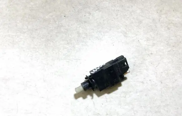 Mercedes-Benz E W211 Brake pedal sensor switch 0015450109