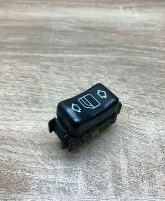 Mercedes-Benz C W202 Electric window control switch 1408212951 03809751