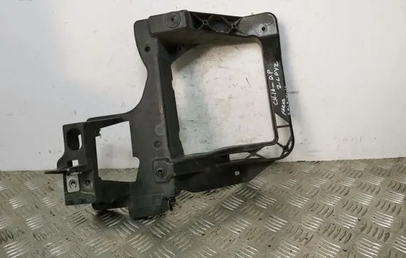Jeep Cherokee Headlight/headlamp mounting bracket