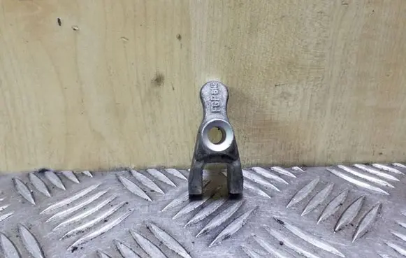 Opel Astra H Fuel Injector clamp holder FGPB148
