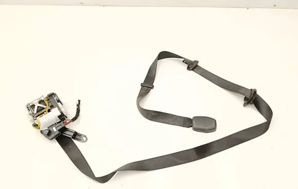 BMW X3 G01 Front seatbelt 7469962 S2746996208