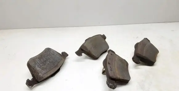 Volvo XC90 Brake pads (front) 