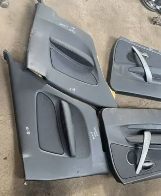 BMW 1 E81 E87 Front door card panel trim