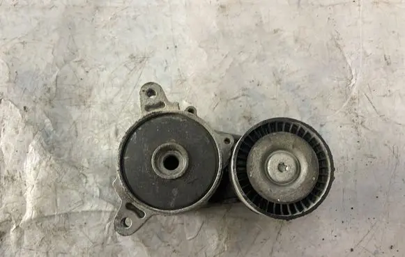 Jeep Compass Generator/alternator belt tensioner 1345A013 04891659AA