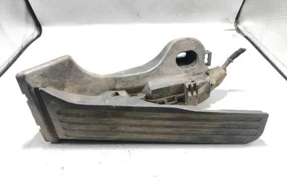 Volkswagen Touran I Accelerator throttle pedal 1T1723503H 6PV00868901 L053104
