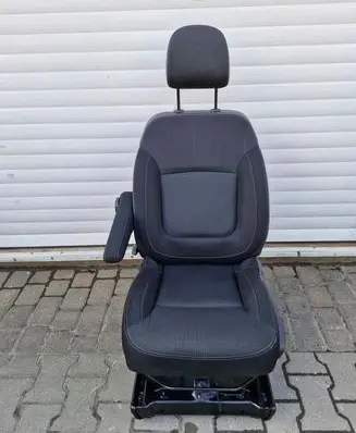 Renault Trafic III (X82) Front driver seat 