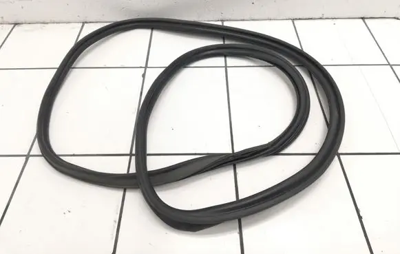 Audi A3 S3 8V Loading door rubber seal (on body) 