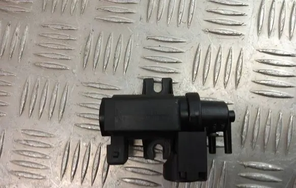 BMW 7 F01 F02 F03 F04 Turbo solenoid valve 7649407