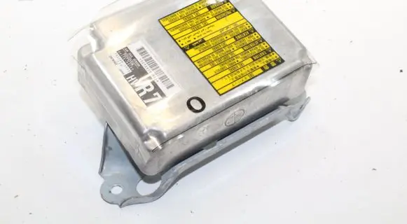 Lexus RX 450H Airbag control unit/module 8917048140 1523007591