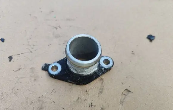 Coolant pipe/hose