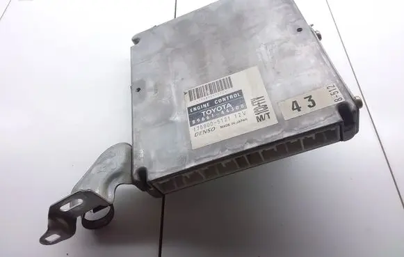 Toyota Avensis Verso Engine control unit/module 8966144300 1758005121