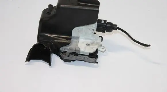 Audi A3 S3 8V Front door lock