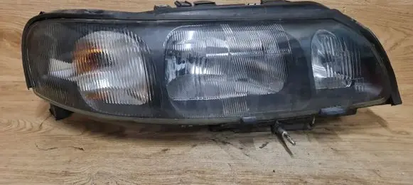 Volvo S60 Headlight/headlamp