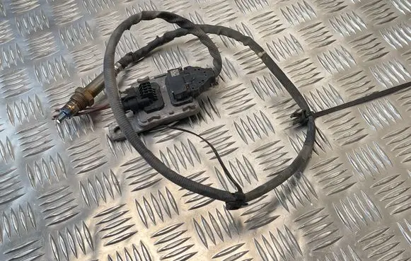 Volkswagen Touareg II Lambda probe sensor 059907807R 18G24B