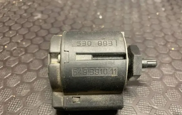BMW 5 E39 Light switch 549391011