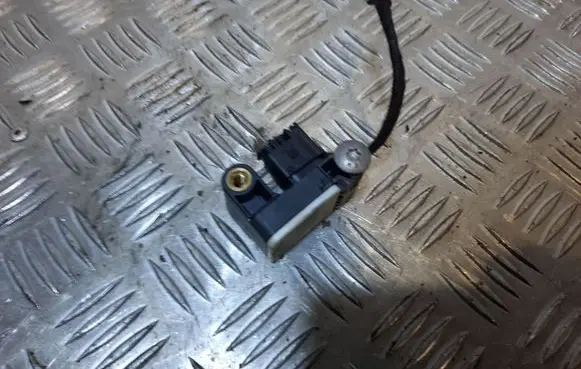 BMW X5 E70 Airbag deployment crash/impact sensor 0285003900