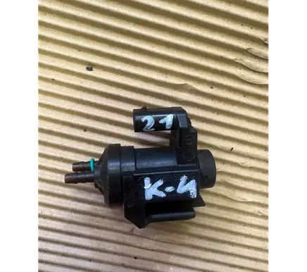 BMW X4 G02 Vacuum valve 8570591