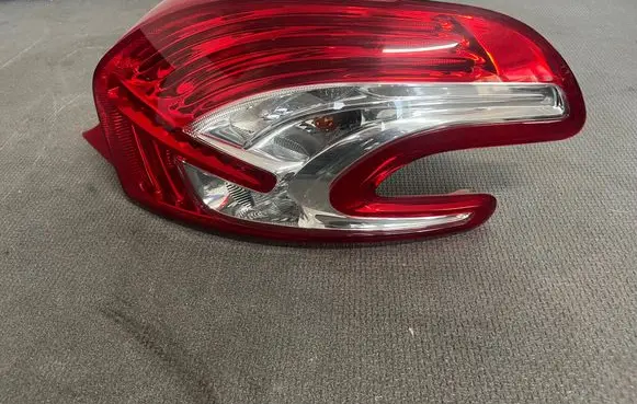 Peugeot 208 I Rear/tail lights 9672628380