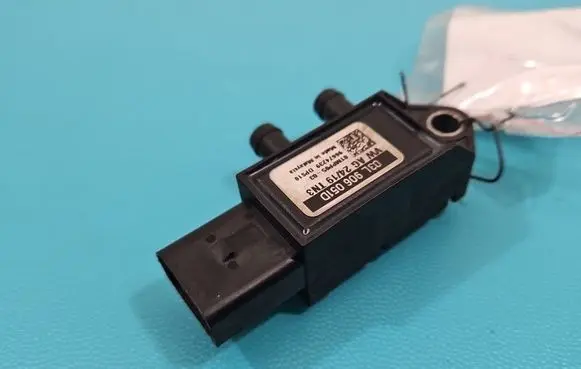 Skoda Superb B8 (3V) Exhaust gas pressure sensor 03L906051D IMPRK1509893