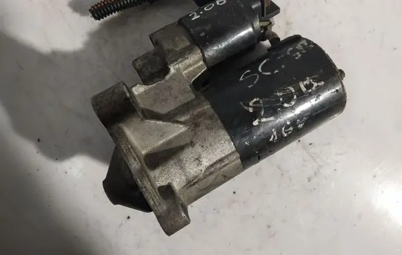 Renault Scenic I Starter motor 0001106017