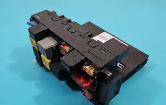 Mercedes-Benz C W203 Central body control module 2095450001 IMPRK1502528