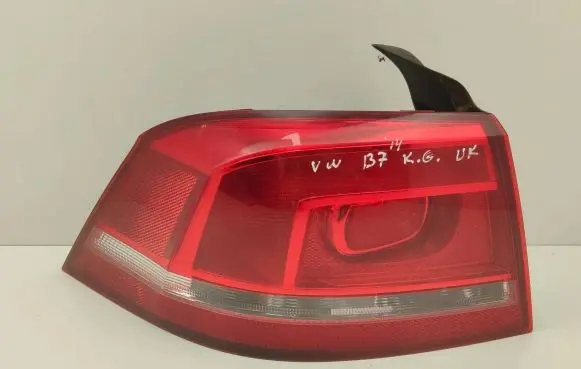 Volkswagen PASSAT B7 Rear/tail lights 3AE945095F 90004825 9000482530BV