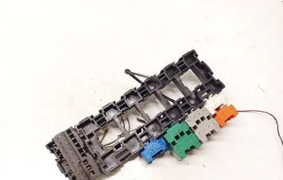 Volkswagen Sharan Fuse box set 7M0937516