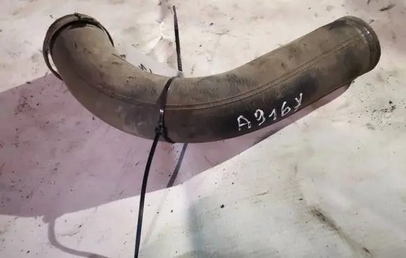 Volvo V50 Intercooler hose/pipe