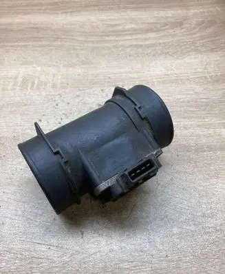 Opel Vectra B Mass air flow meter 90411957 5WK9150