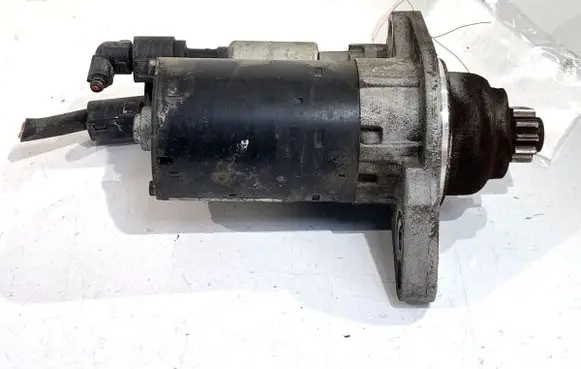 Volkswagen Jetta VI Starter motor 02Z911023E