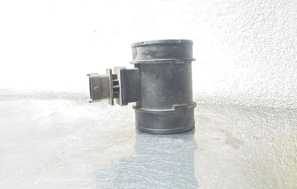 Opel Zafira B Mass air flow meter 55350048