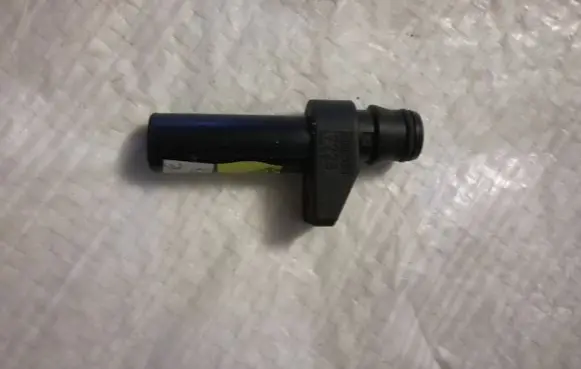 Mercedes-Benz E W123 Crankshaft position sensor 0031537228