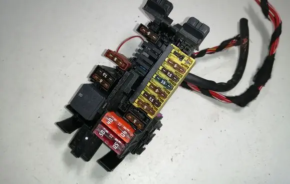 Mercedes-Benz C W205 Fuse module A2059067200