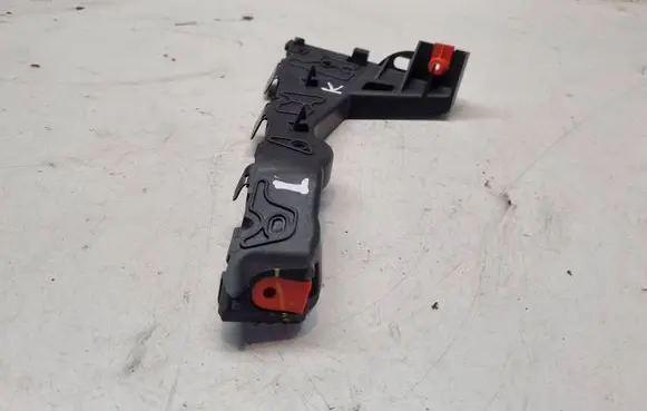 Opel Astra H Front bumper mounting bracket 24460284