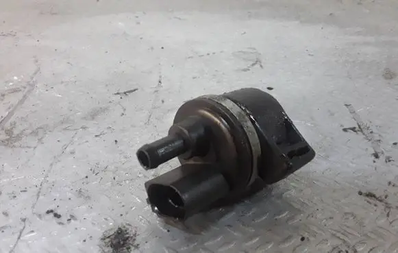 Audi A3 S3 8P Vacuum valve 051133459A
