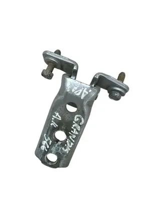 Mitsubishi Grandis Rear door lower hinge
