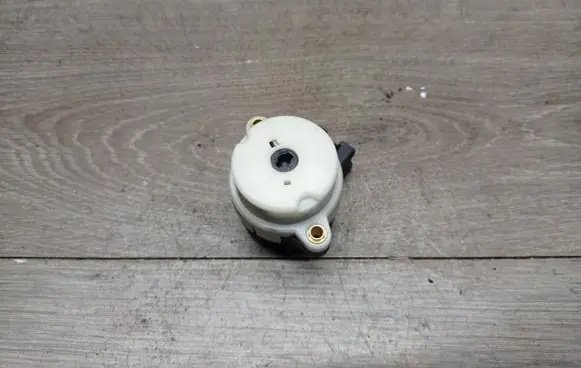 Volvo XC90 Ignition lock contact 8645228