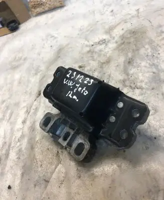 Volkswagen Jetta VI Gearbox mount 1k0199555