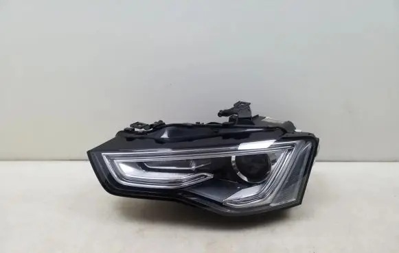 Audi A5 8T 8F Headlight/headlamp 8T0941005C