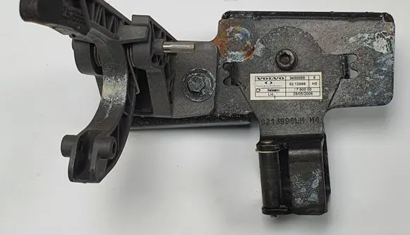 Volvo C70 Convertible roof lock/latch 9466688