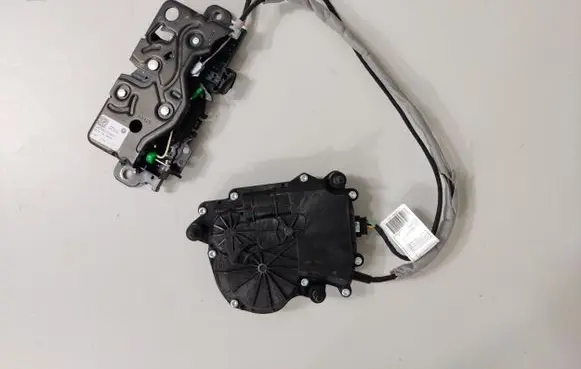 BMW 8 G14 Tailgate/trunk/boot lift motor 7441014 2700762