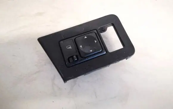 Nissan NV200 Wing mirror switch 68485jx55a