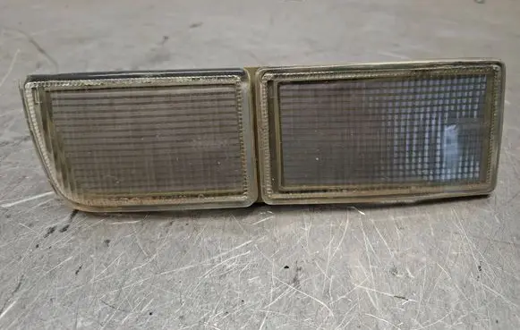 Volkswagen Golf III Front reflector 084411609L