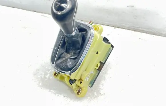 Mercedes-Benz CLK A209 C209 Gear shifter/selector A2032678524