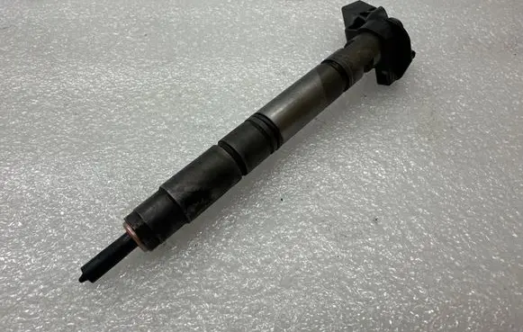 Fuel injector