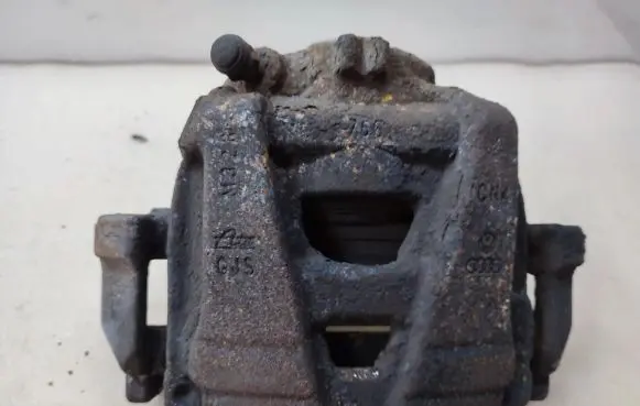 Volkswagen Tiguan Front brake caliper