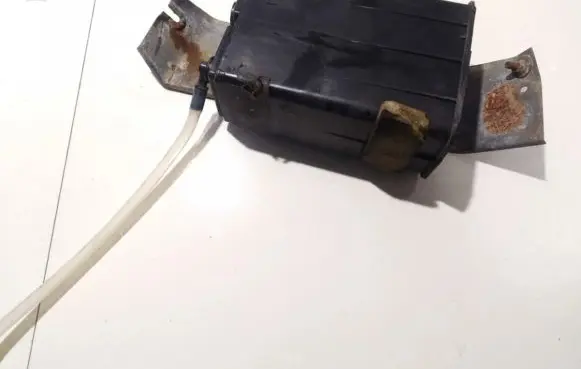Active carbon filter fuel vapour canister