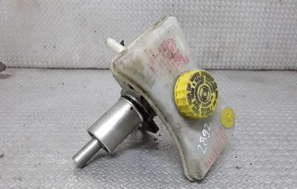Audi A6 S6 C5 4B Master brake cylinder 32067009