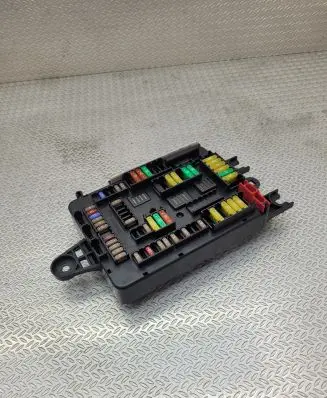 BMW 1 F20 F21 Fuse module 9389070